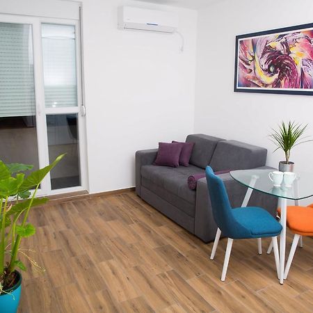 Apartment Koral Ruma Exterior photo