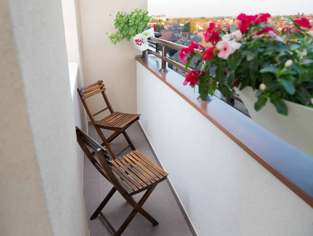 Apartment Koral Ruma Exterior photo